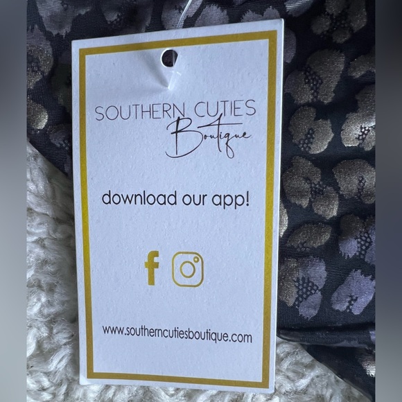 Women’s Large Black Animal Print Leggings NWT - Picture 4 of 7